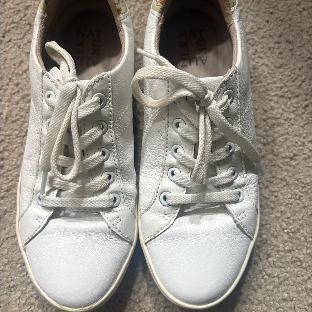 Naturalizer Classic White Lace-Up Sneakers